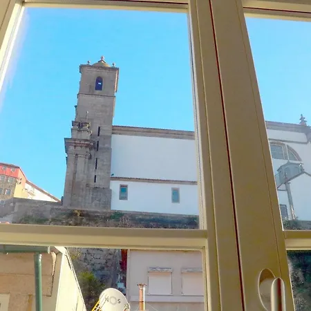 A Window To - Premium By The River * Oporto